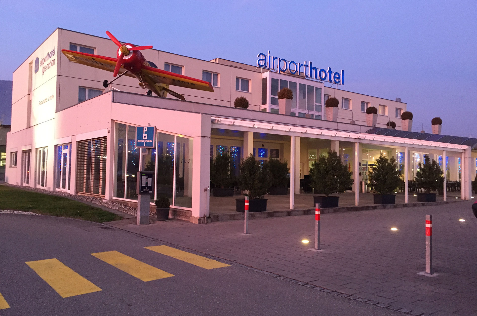 Airporthotel גרנכן מראה חיצוני תמונה
