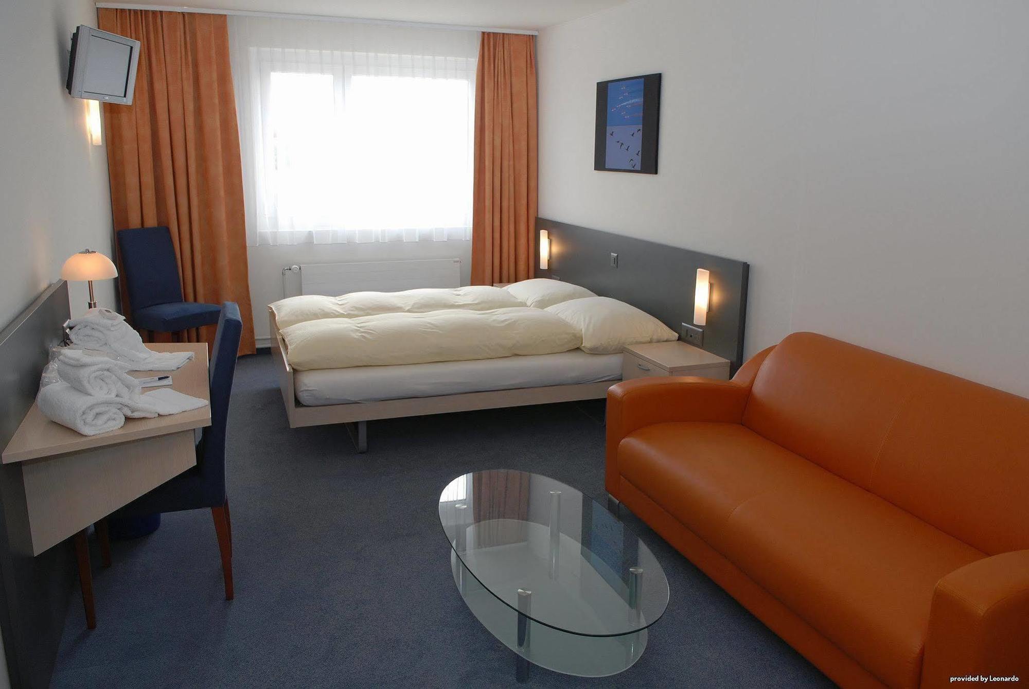 Airporthotel גרנכן מראה חיצוני תמונה